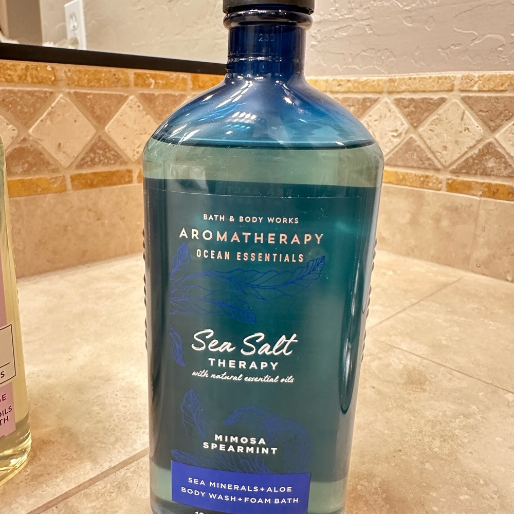 Bath & Body Works Aromatherapy Sea Salt Therapy - Blue